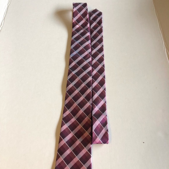 DONALD J. TRUMP Signature Collection, All Silk Tie, Ready To Wear - Picture 8 of 8